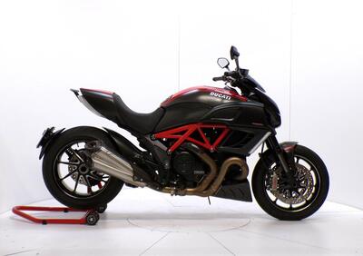 Ducati Diavel 1200 Carbon (2010 - 13) - Annuncio 9547790