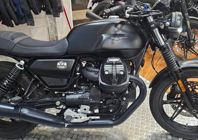 Moto Guzzi V7 Stone (2021 - 24) - Annuncio 9561927