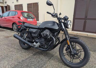 Moto Guzzi V7 III Stone (2017 - 20) - Annuncio 9563255