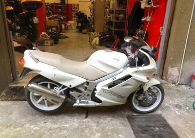 Honda VFR 750 F (1990 - 93) - Annuncio 9578736