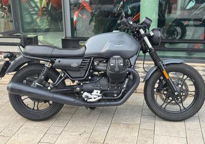 Moto Guzzi V7 III Stone (2017 - 20) - Annuncio 9593286