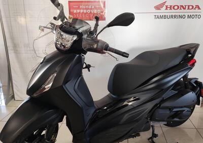 Piaggio Beverly 300 ABS-ASR (2021 - 25) - Annuncio 9601384