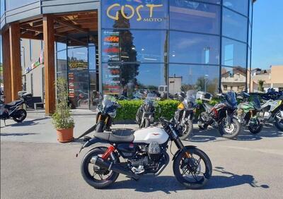 Moto Guzzi V7 Stone Ten (2024) - Annuncio 9606182