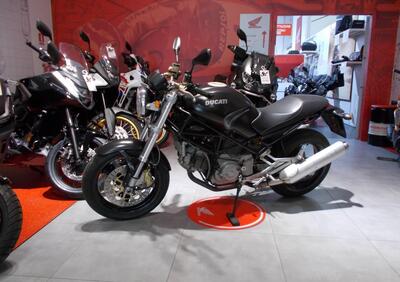 Ducati Monster 900 Dark I.E. (1999 - 02) - Annuncio 9694823
