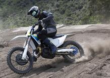 Husqvarna a Ridin’ Smoke 2025: la festa dedicata ai 2 tempi!