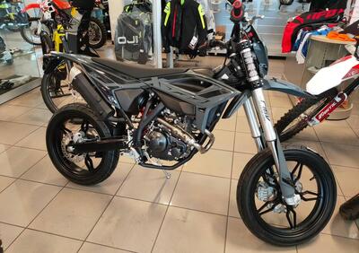 Betamotor RR 125 4T Motard T - X Special Edition (2025) - Annuncio 9744552