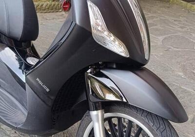 Piaggio Beverly 300 i.e. Police ABS-ASR (2017 - 20) - Annuncio 9733626