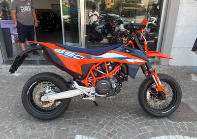 KTM 690 SMC R (2023 - 25) - Annuncio 9763584