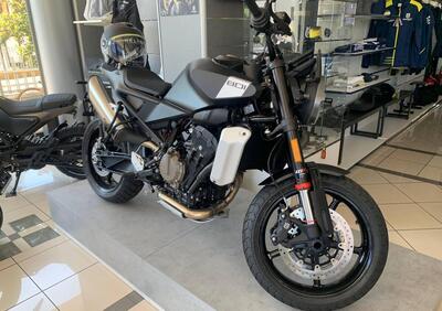 Husqvarna Svartpilen 801 (2024 - 25) - Annuncio 9764748