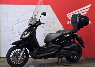 Piaggio Beverly 300 ABS-ASR (2021 - 25) - Annuncio 9768239