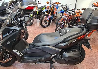 Yamaha X-Max 400 Momodesign (2014 - 16) - Annuncio 9770285