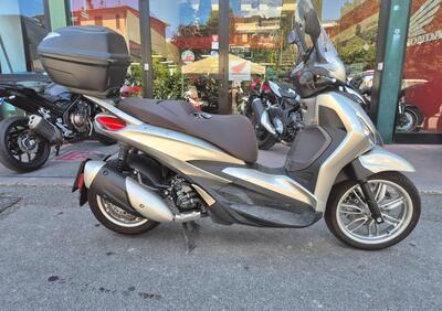 Piaggio Beverly 300 ABS-ASR (2021 - 25) - Annuncio 9774027