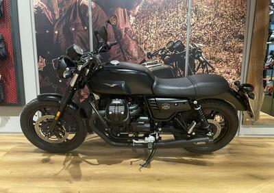 Moto Guzzi V7 III Stone (2017 - 20) - Annuncio 9776024