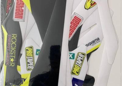 Kit Grafiche Husqvarna Rockstar Cross dal 2019 e E - Annuncio 9784983