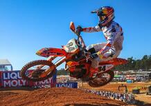 Jeffrey Herlings in rosso. Ma quale rosso? Forse quello di una moto tutta nuova?