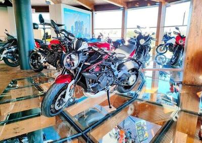 MV Agusta Dragster 800 R (2023 - 25) - Annuncio 9778873