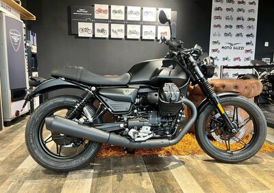 Moto Guzzi V7 Stone (2025) - Annuncio 9787972