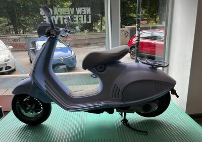 Vespa Vespa 946 Snake 125 (2025) - Annuncio 9789460