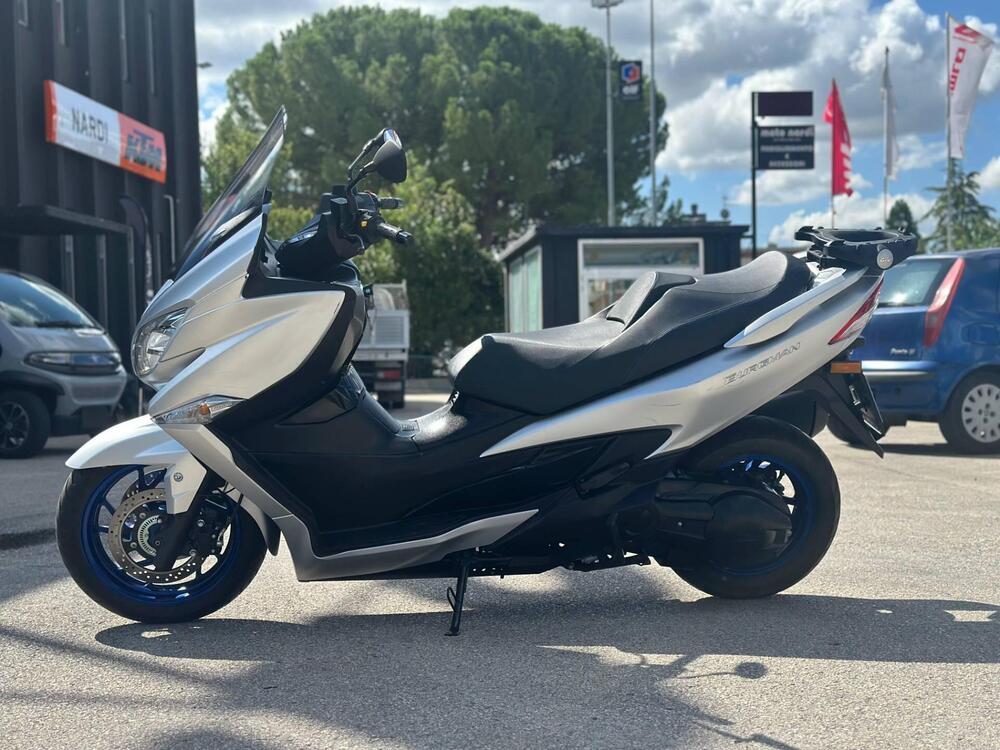Suzuki Burgman 400 (2022 - 24) Usata