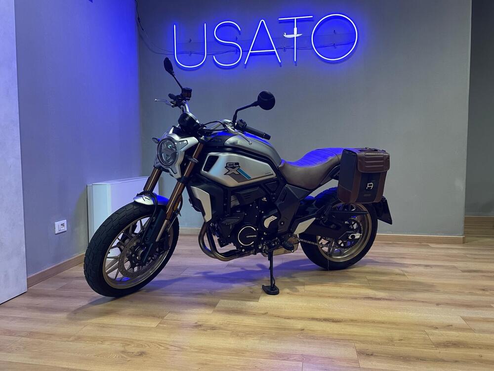 CFMOTO 700CL-X Heritage (2021 - 25) Usata