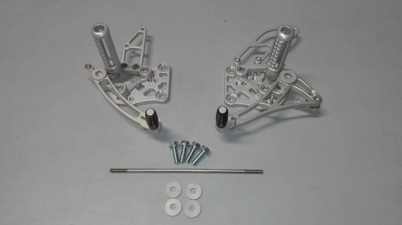 Pedane arretrate racing Suzuki GSX-R 600 e 750 Euro Racing