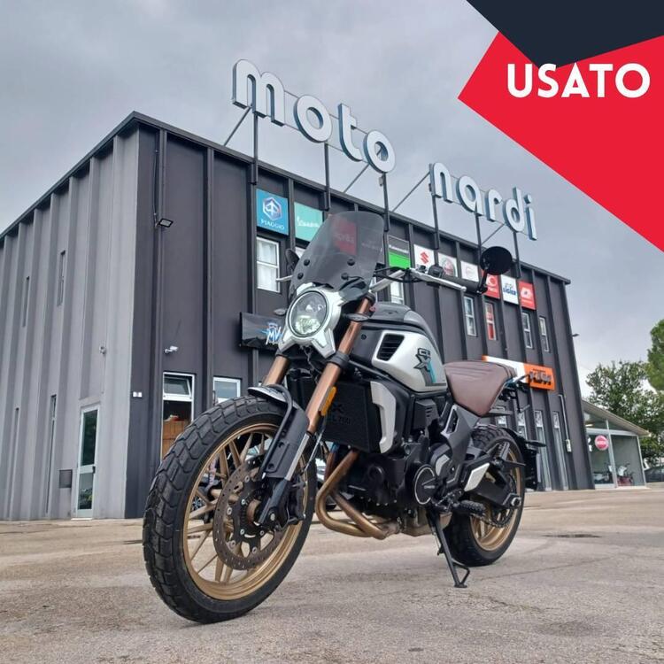 CFMOTO 700CL-X Heritage (2021 - 25) Usata