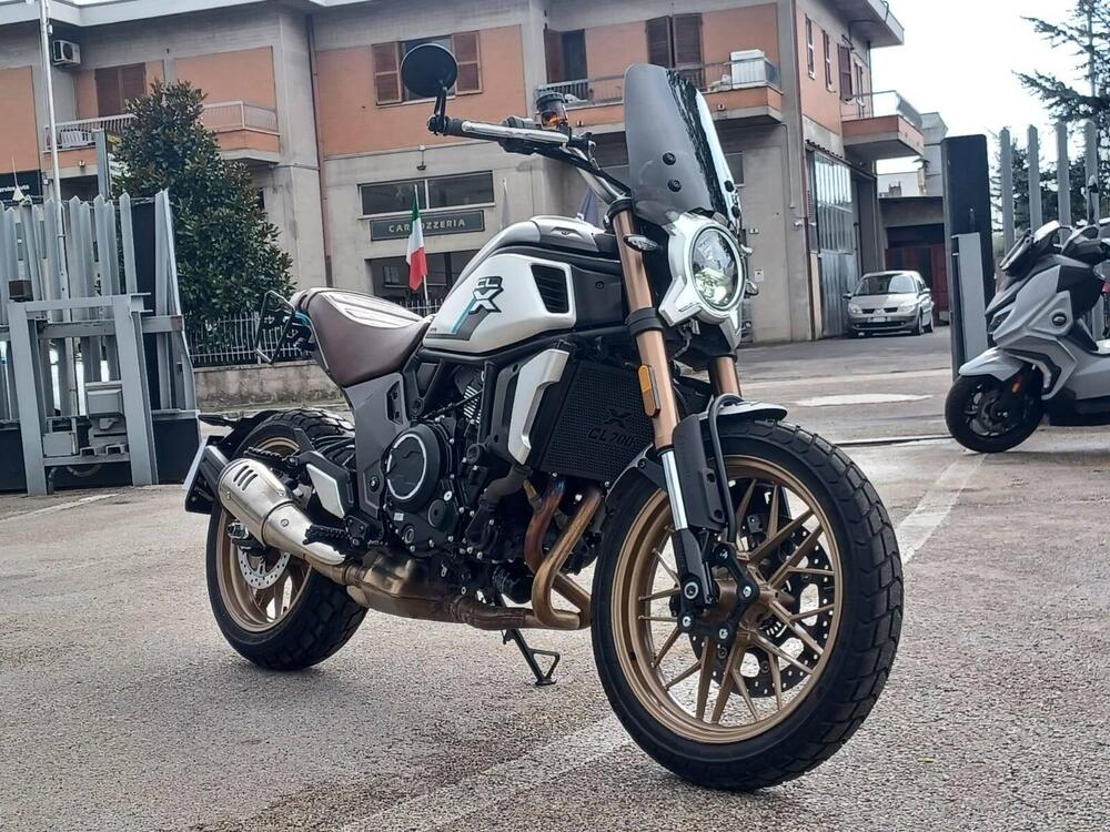 CFMOTO 700CL-X Heritage (2021 - 25) Usata