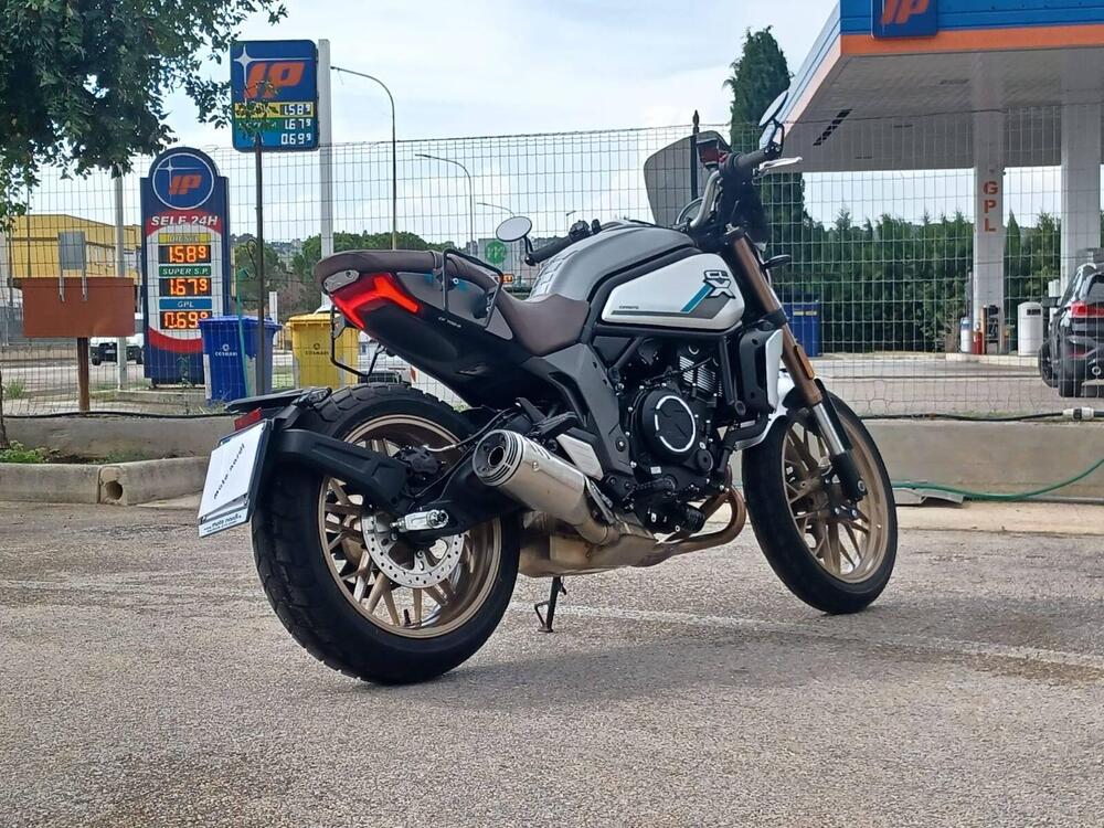 CFMOTO 700CL-X Heritage (2021 - 25) Usata