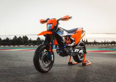 KTM 690 SMC R (2026) - Annuncio 9817784