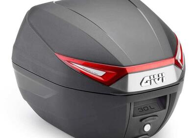 Bauletto Givi C30N Nero con catadiottri rossi 30lt - Annuncio 8973830