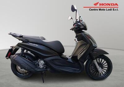 Piaggio Beverly 300 i.e. Police ABS-ASR (2017 - 20) - Annuncio 9821260