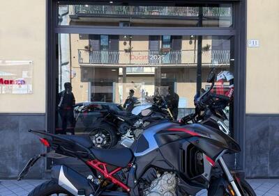 Ducati Multistrada V4 S Grand Tour (2024) - Annuncio 9822840