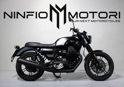 Moto Guzzi V7 III Stone (2017 - 20) - Annuncio 9823548