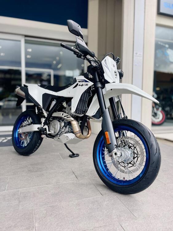 Suzuki DR-Z4SM (2025) Nuova