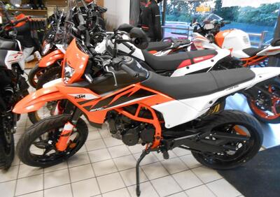 KTM 125 SMC R (2025) - Annuncio 9835474