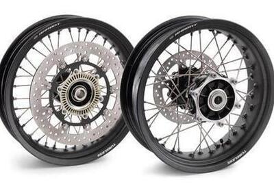 SET CERCHI LEGA VIT/SVART 701 HUSQVRANA Husqvarna - Annuncio 9836053