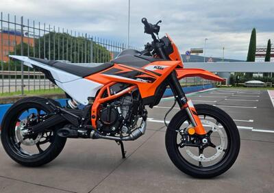 KTM 125 SMC R (2025) - Annuncio 9619787
