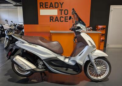 Piaggio Beverly 300 i.e. ABS-ASR (2016 - 20) - Annuncio 9841047