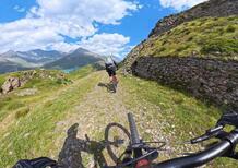 A 3.000 metri in e-bike: abbiamo raggiunto la seconda fortezza più alta d'Europa