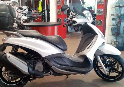 Piaggio Beverly 350 ABS (2016 - 20) - Annuncio 9853730
