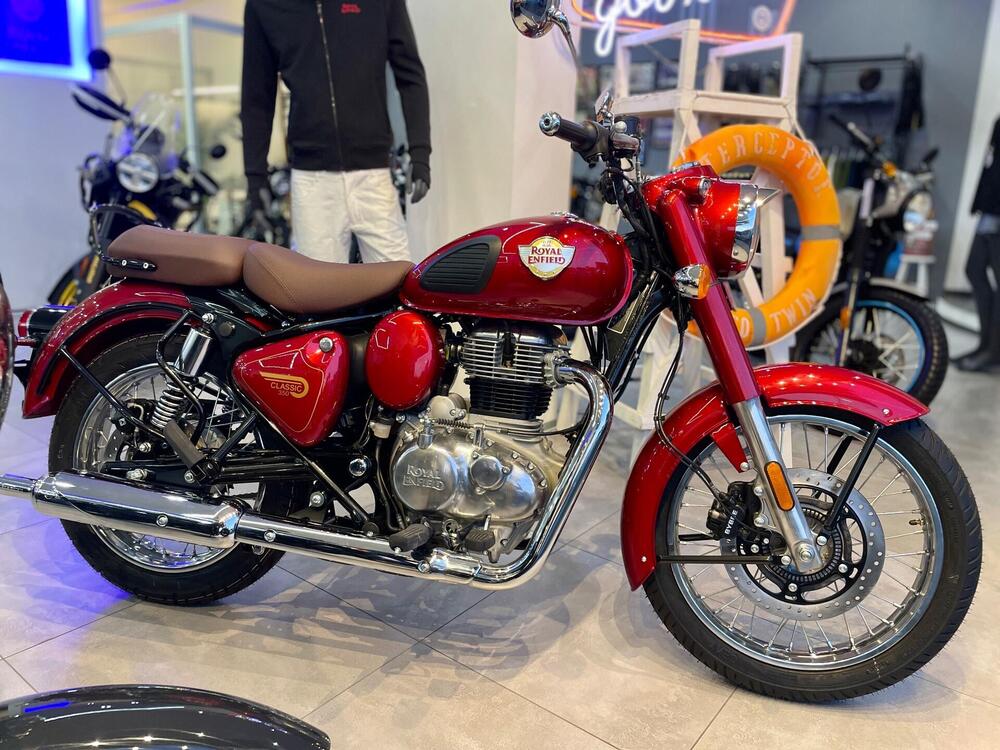 Royal Enfield Classic 350 (2021 - 25) Usata