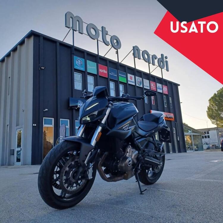 QJ Motor SRK 700 (2023 - 25) Usata