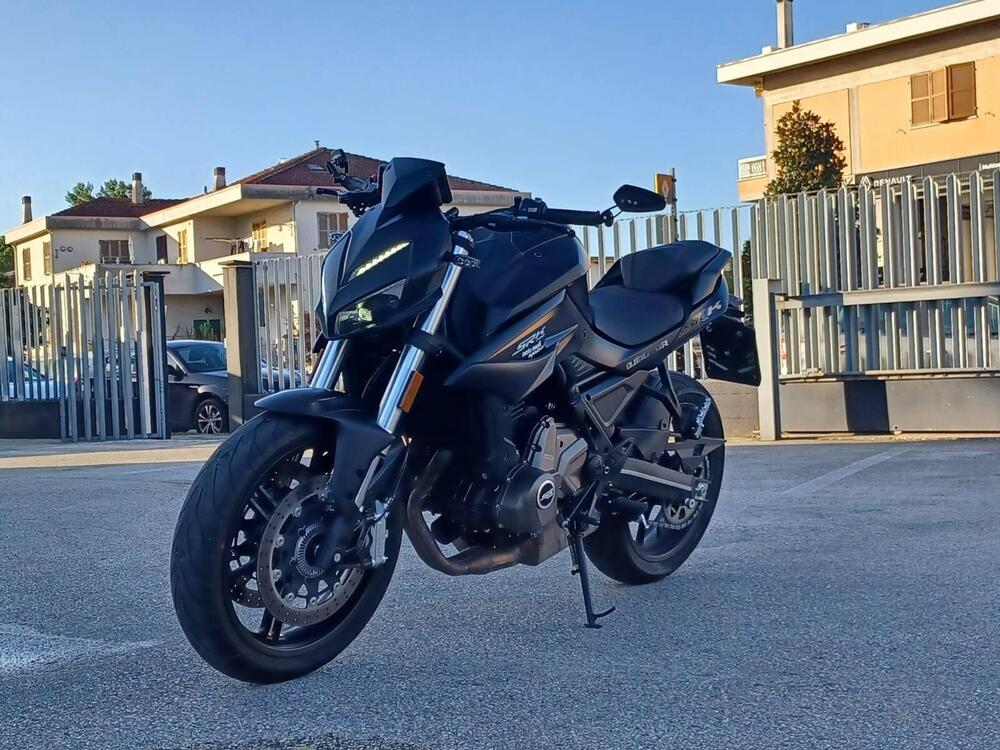 QJ Motor SRK 700 (2023 - 25) Usata