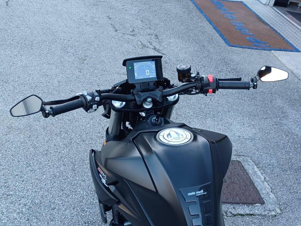 QJ Motor SRK 700 (2023 - 25) Usata