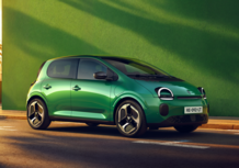 Renault Twingo E-Tech Electric: la leggenda cittadina si reinventa nell’era elettrica [VIDEO]