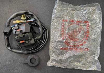 ASSIEME INTERRUTTORI INDICATORI DIREZIONE HONDA VF - Annuncio 9872085