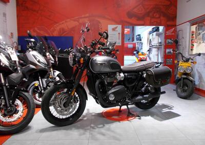 Triumph Bonneville T120 Black Stealth Edition (2024) - Annuncio 9878851