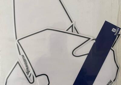 Grafiche portanumero bianche Husqvarna Cod: 813089 - Annuncio 9882280