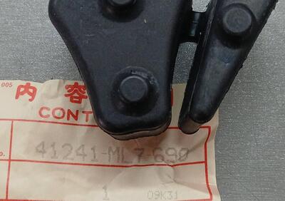 41241ML7690 Parastrappi VF 750 Honda - Annuncio 9882975