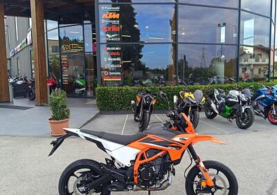 KTM 125 SMC R (2025) - Annuncio 9883796